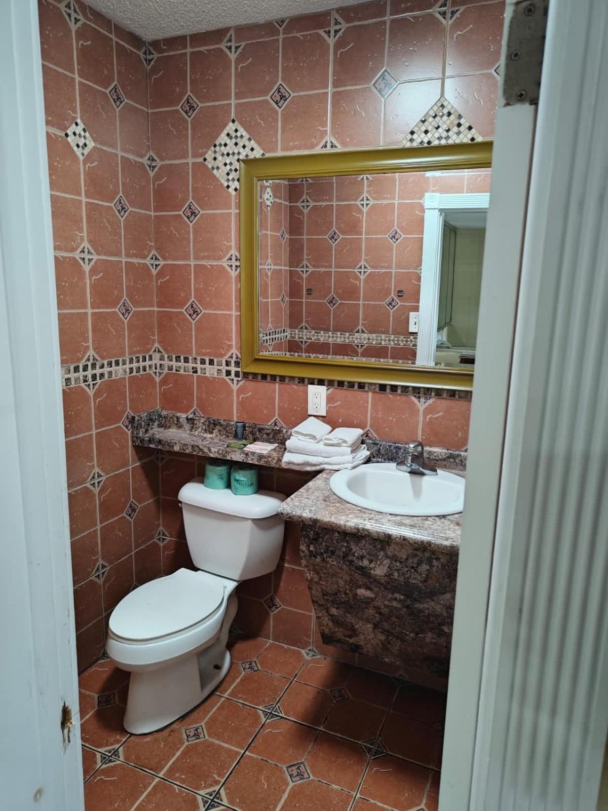 Deluxe Inn - Savannah Kültér fotó
